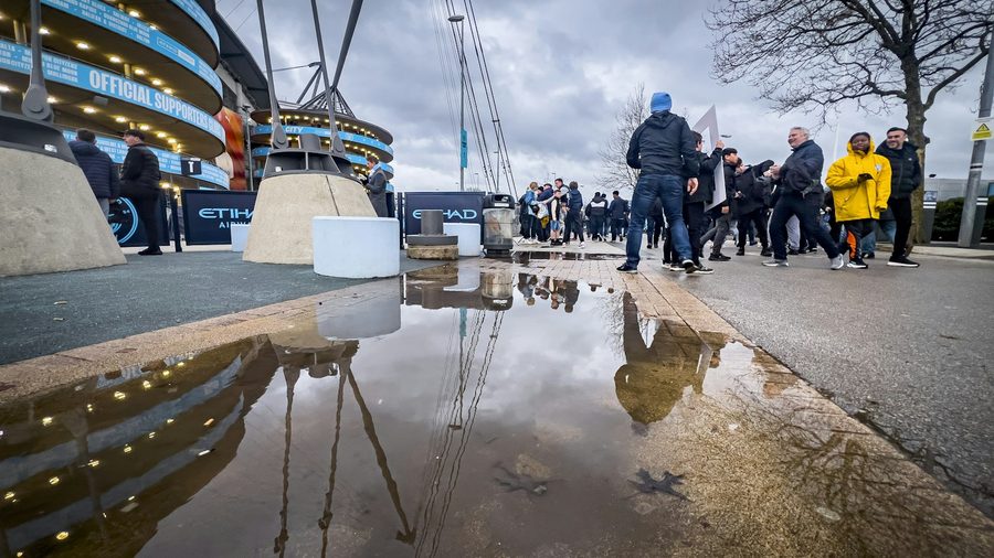 今年会 APP — 营业执照与资质公示示意配图